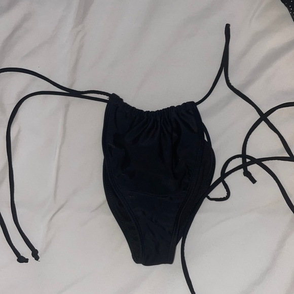 Black bikini bottoms - Picture 2 of 3